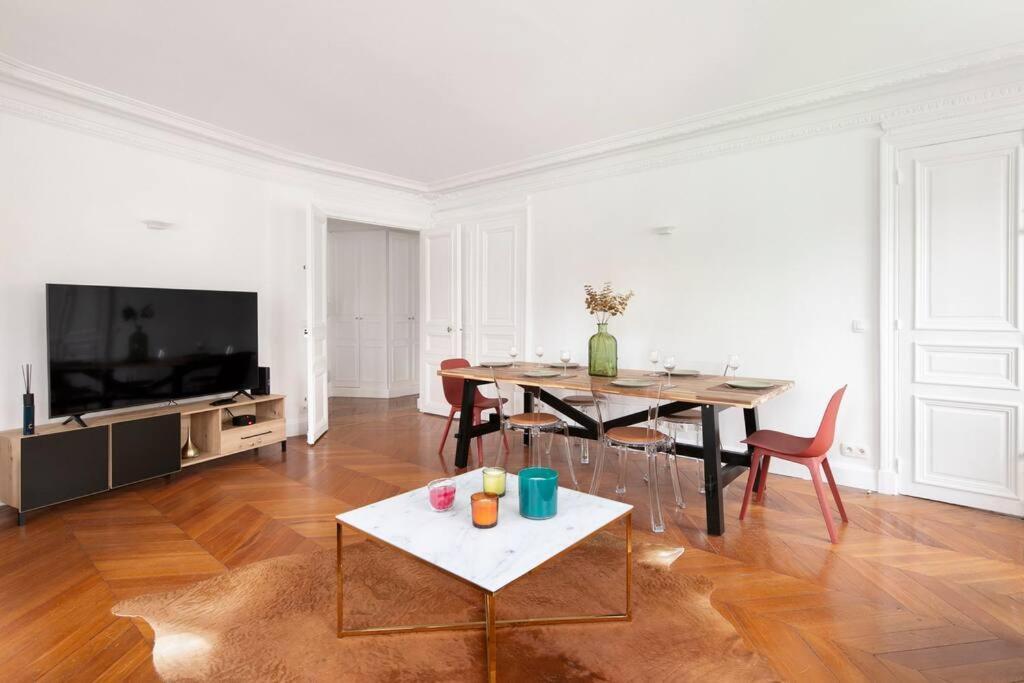 Sweet Luxury Home Arc The Triomphe Near Champs Elysees And Palais Des Congres 8 Ppl Paris Bagian luar foto